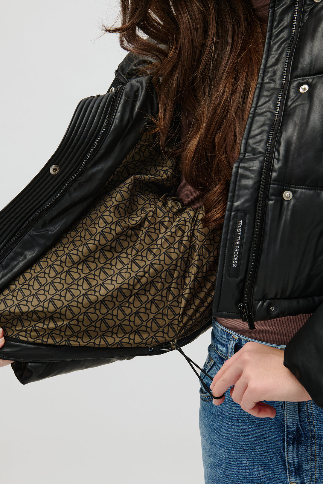 LUMA JACKET BLACK
