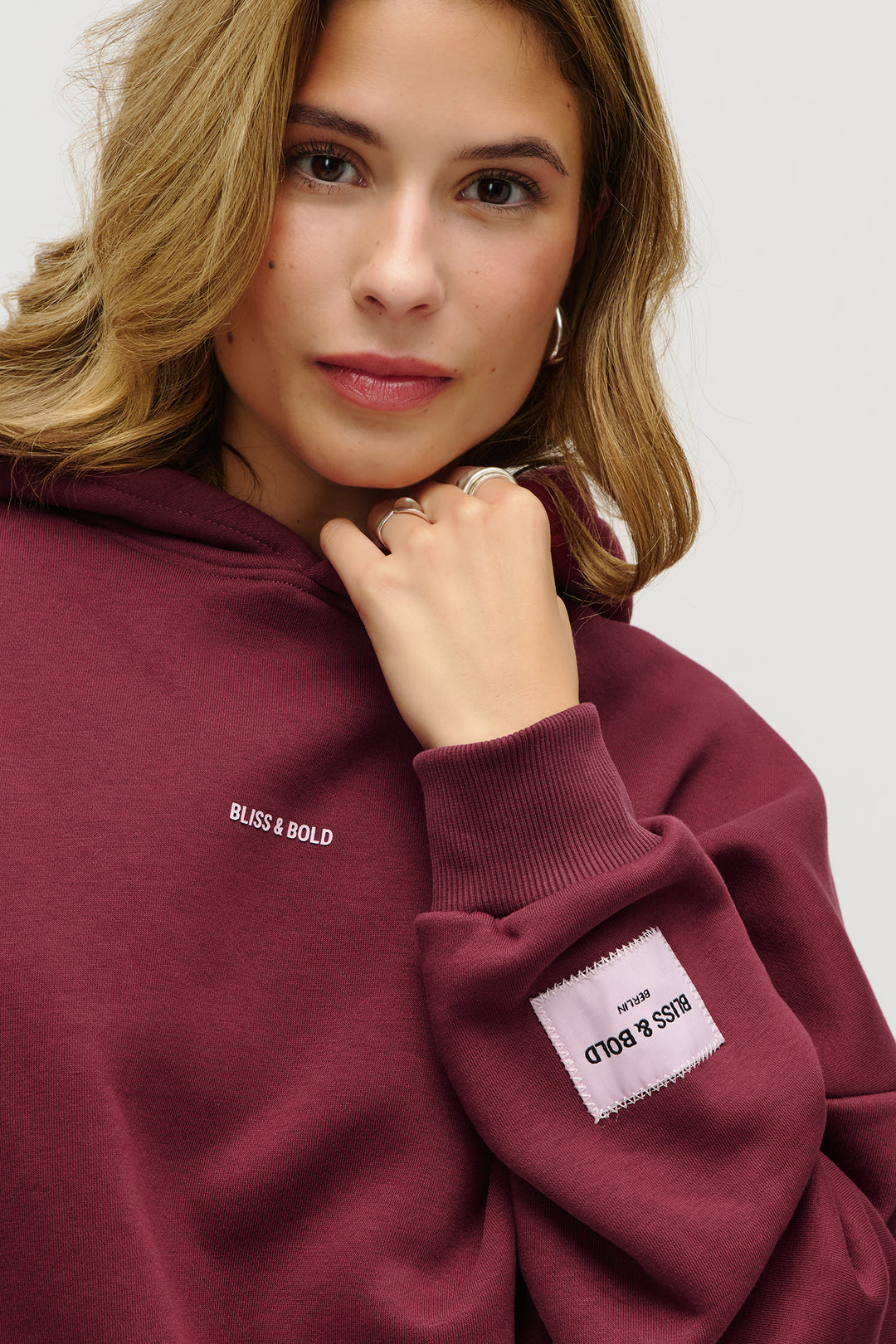 SEYDA OVERSIZED HOODIE BURGUNDY TRUST THE PROCESS