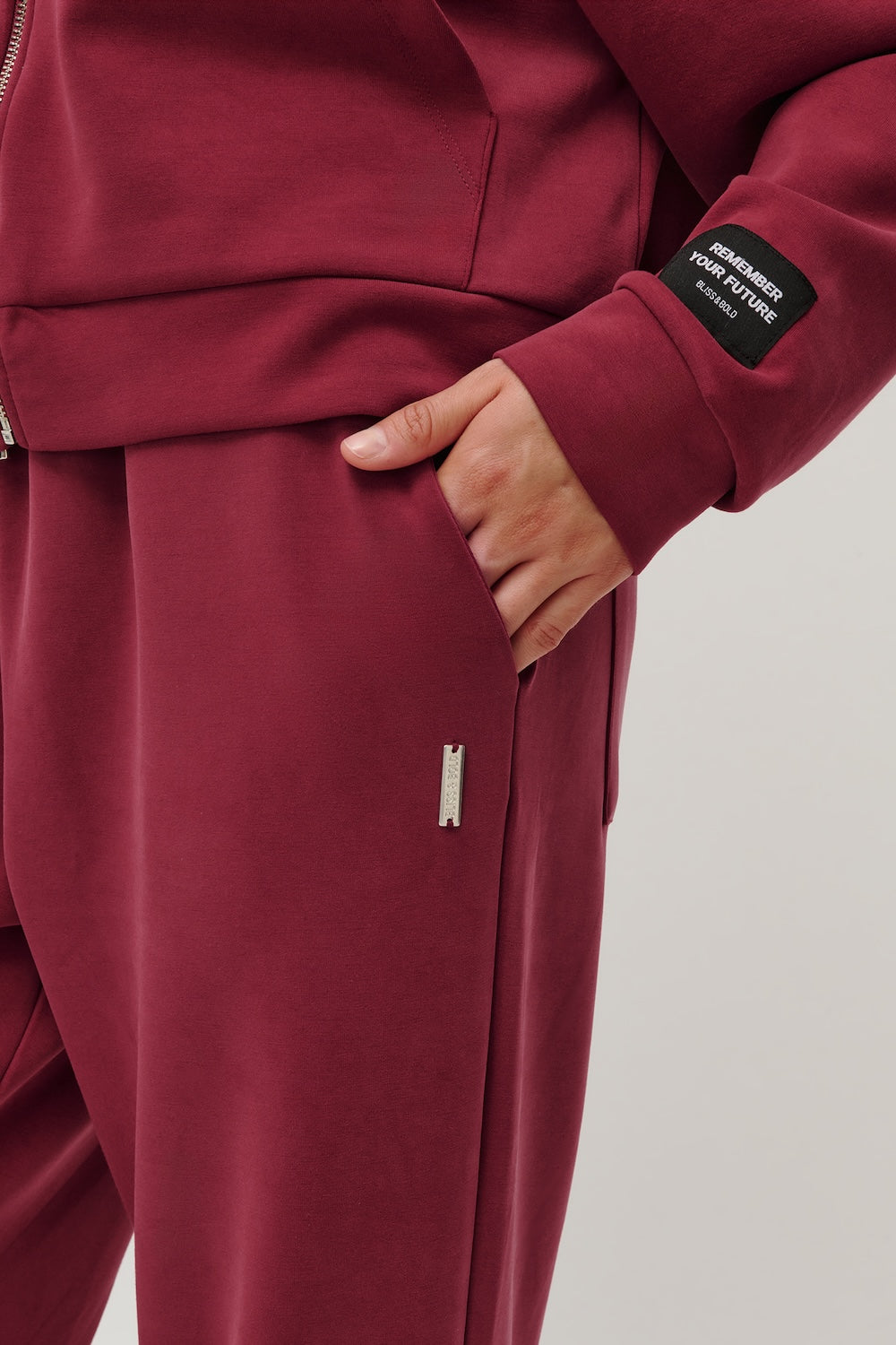 RUBY MODAL ZIPPER BURGUNDY
