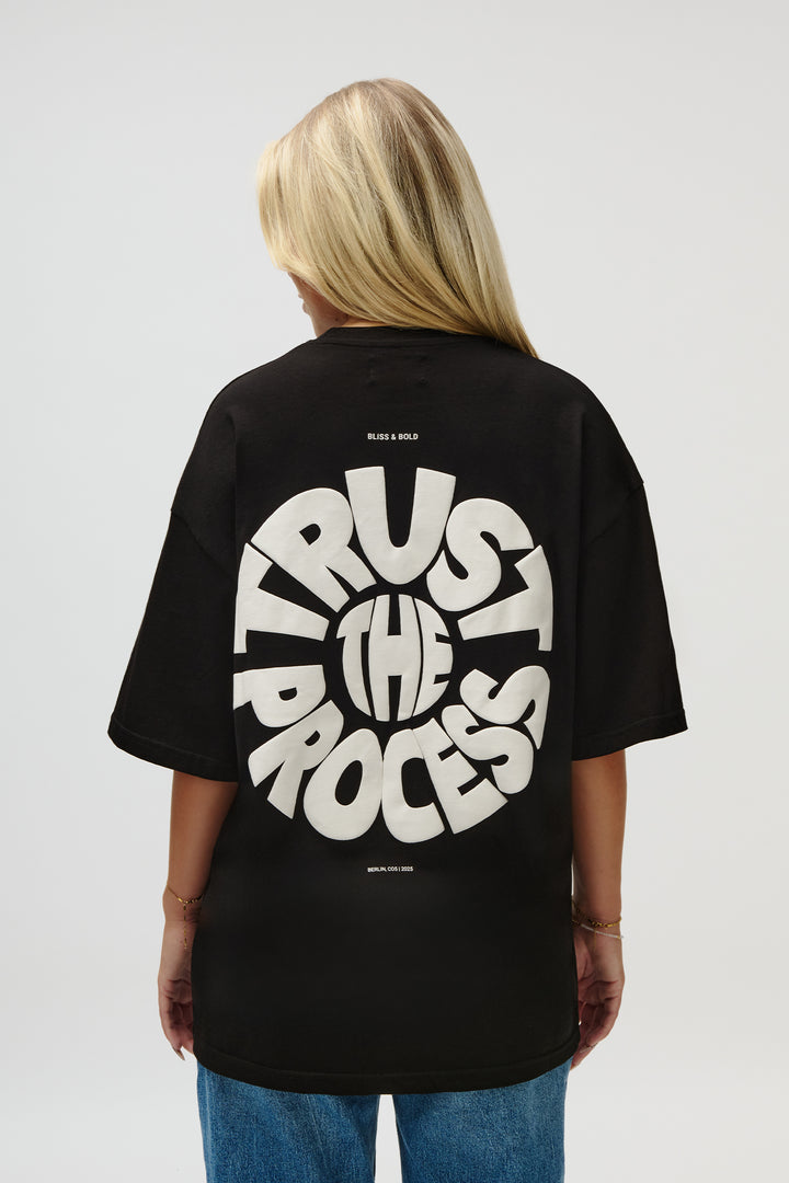 JUNO OVERSIZED TSHIRT BLACK TRUST THE PROCESS