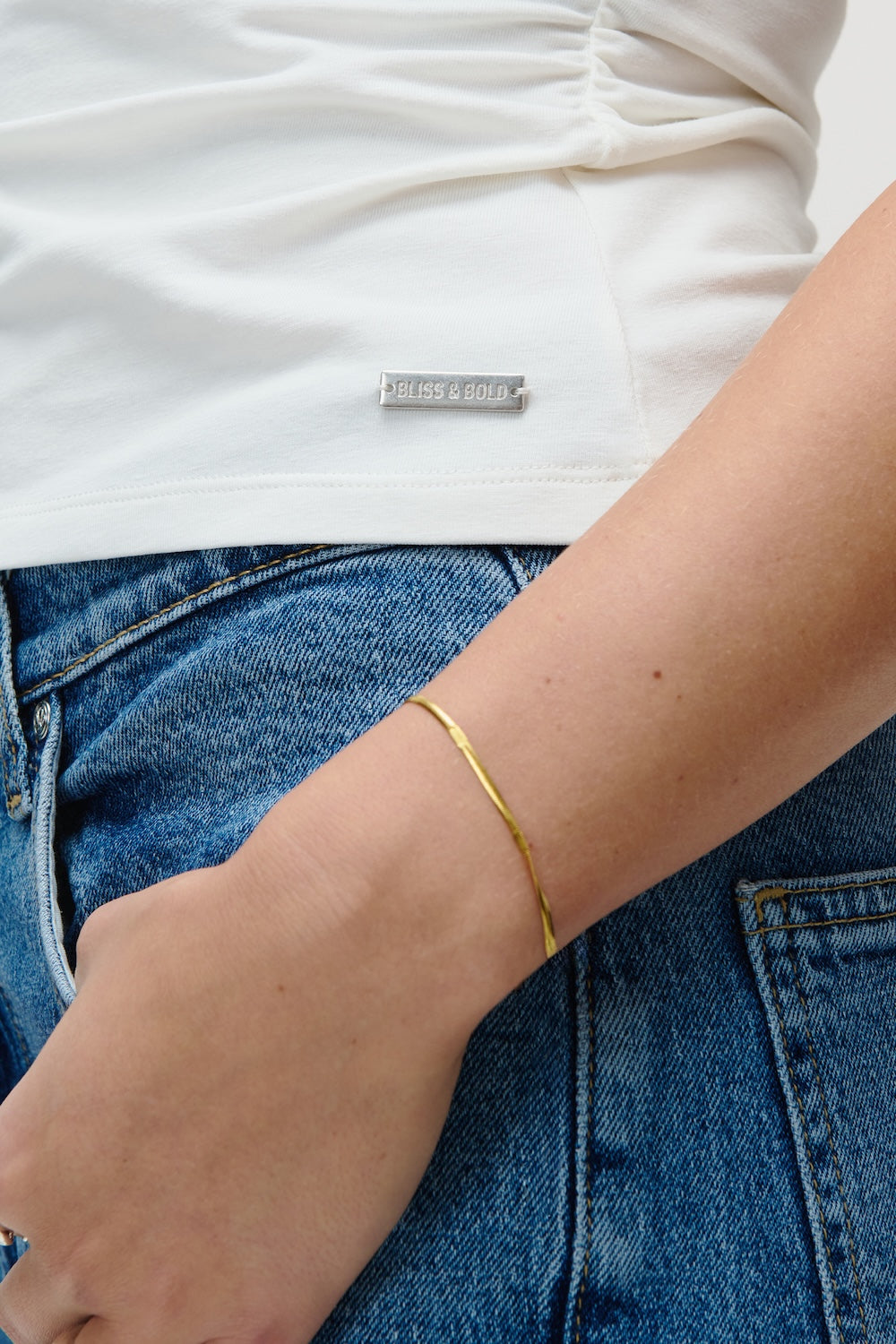 CLEO OFFSHOULDER TOP OFF WHITE