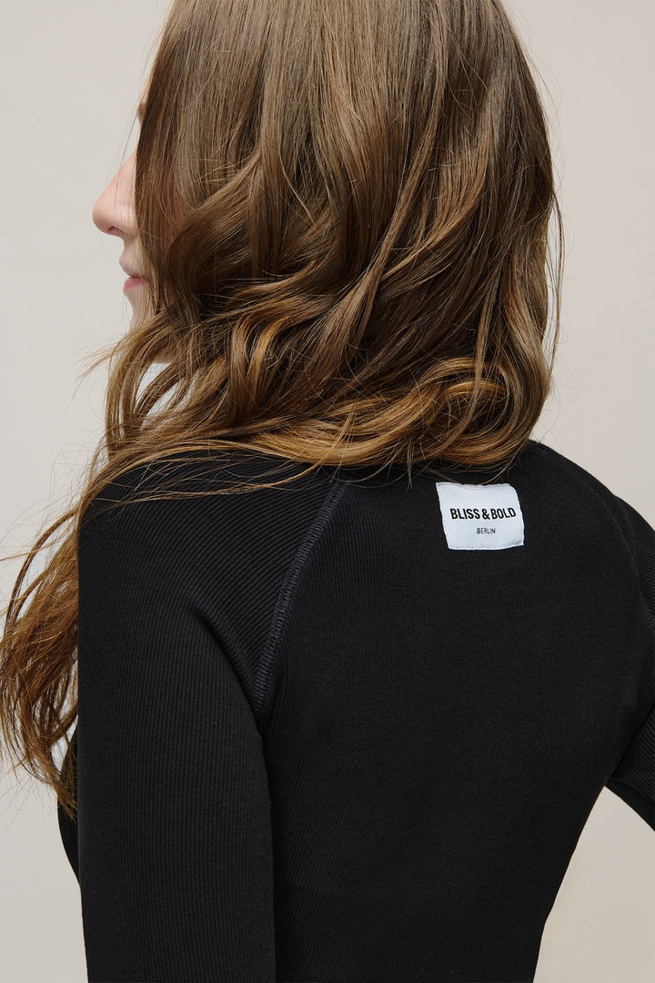RUNA LONGSLEEVE BLACK