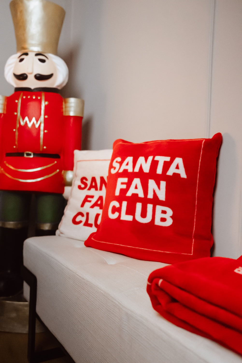 SANTA FAN CLUB KISSENHÜLLE WEIß/ROT