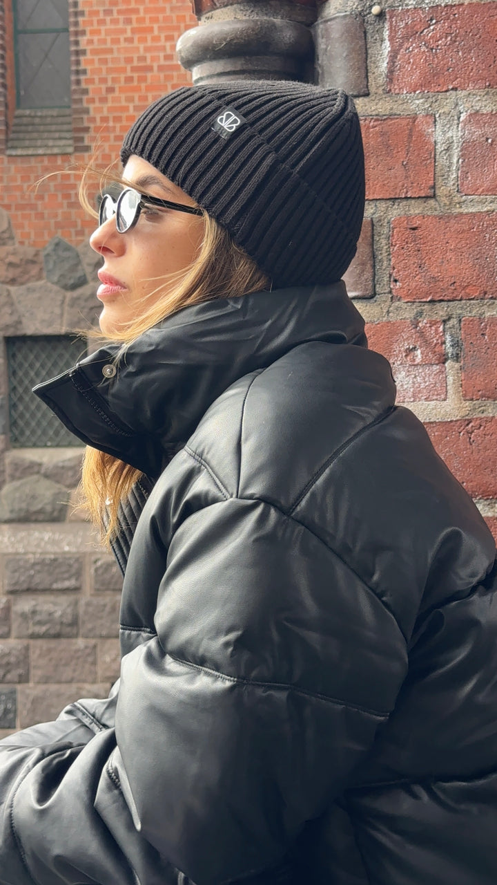 ROMY BEANIE BLACK