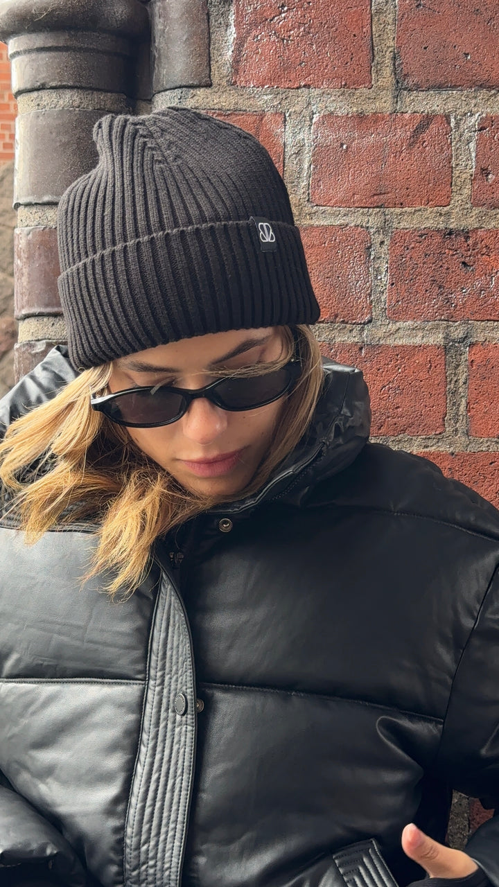 ROMY BEANIE BLACK
