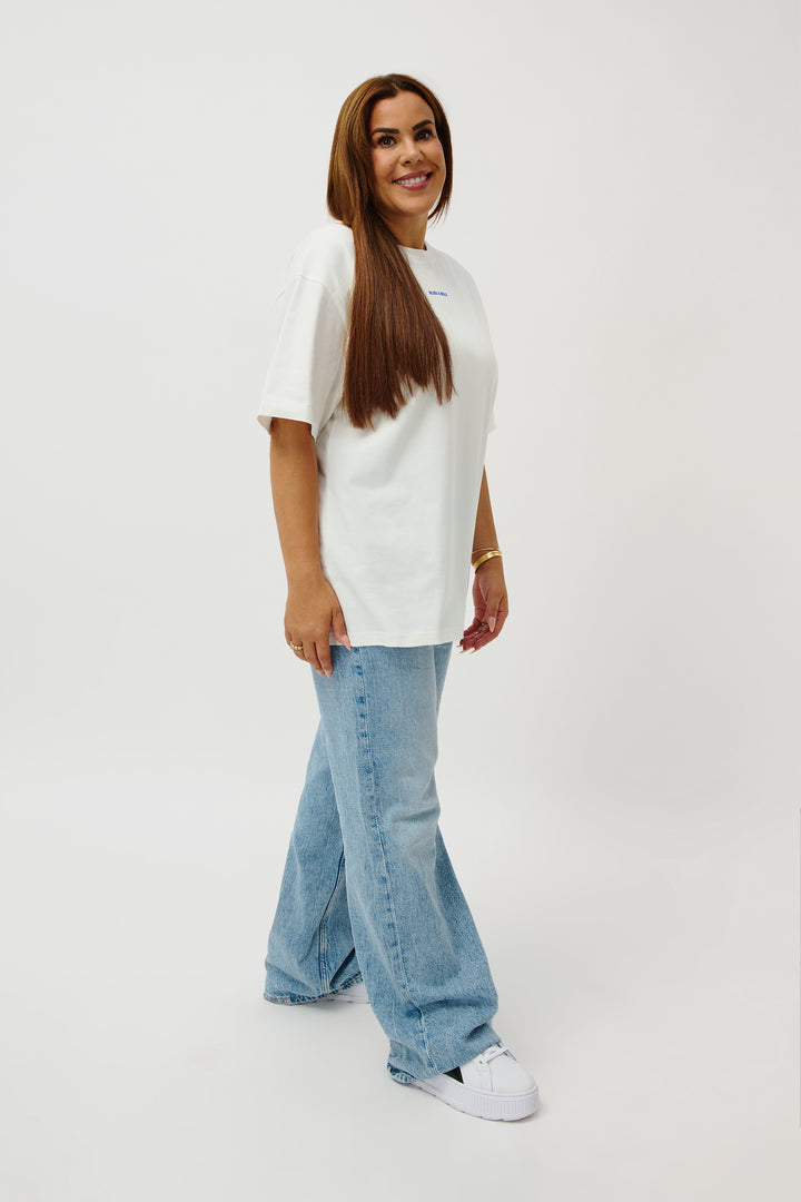 OVERSIZED TSHIRT OFF WHITE LOVE SURROUNDS ME