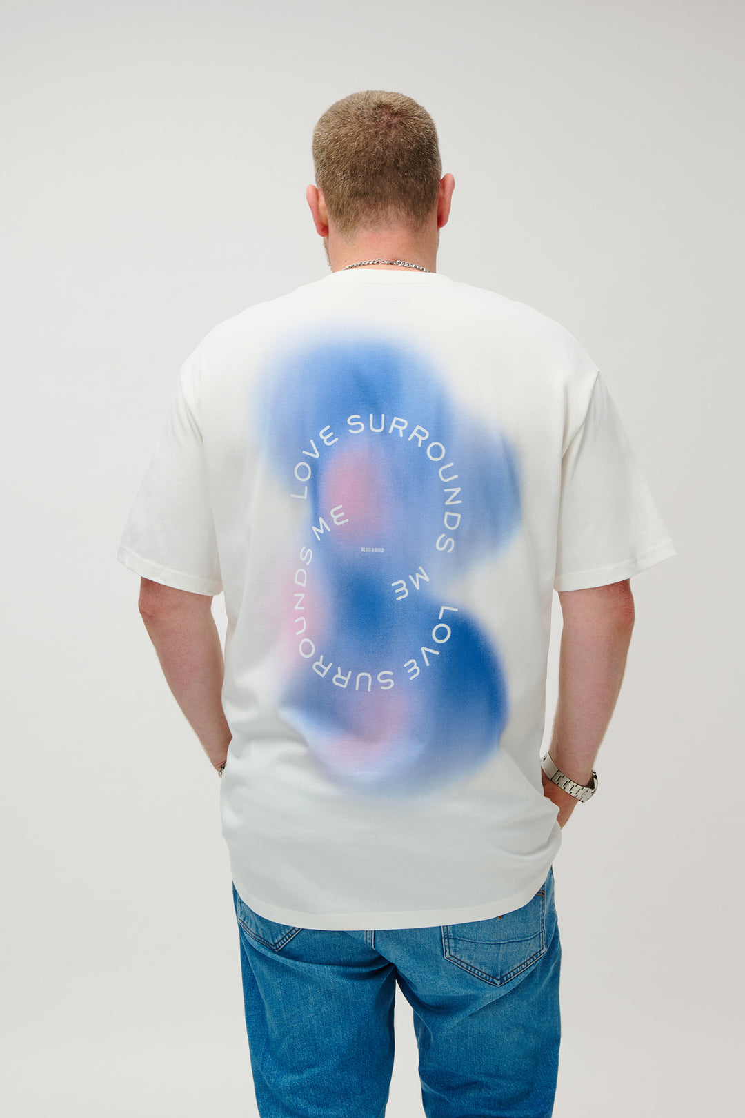 OVERSIZED TSHIRT OFF WHITE LOVE SURROUNDS ME