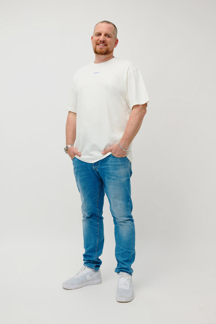 OVERSIZED TSHIRT OFF WHITE LOVE SURROUNDS ME