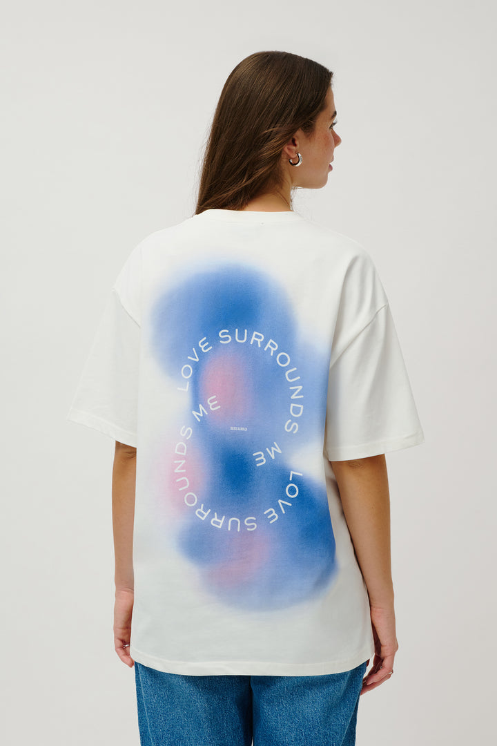 OVERSIZED TSHIRT OFF WHITE LOVE SURROUNDS ME